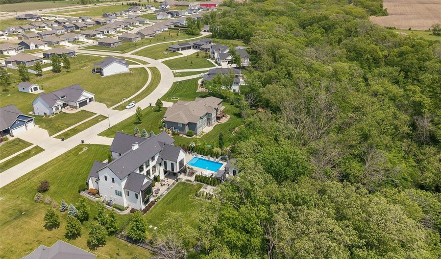 25046 Greyhawk Dr, Adel, IA 50003 - 5 Beds, 5 Bath