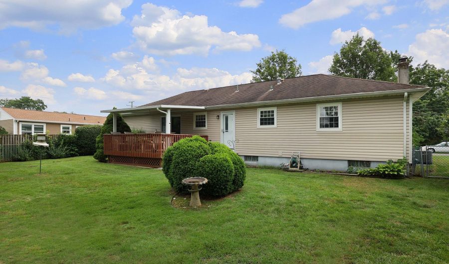 1114 Seaman Ave, Beachwood, NJ 08722 - 3 Beds, 2 Bath
