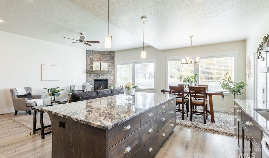 20139 Carbondale Ave, Caldwell, ID 83605 - 4 Beds, 3 Bath