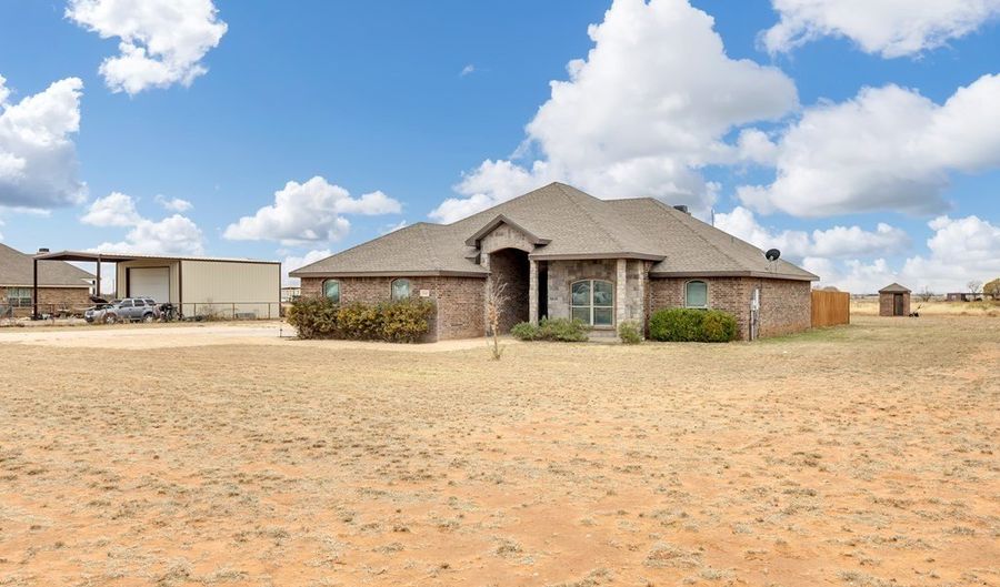 2848 SE County Rd 4391, Andrews, TX 79714 - 4 Beds, 2 Bath