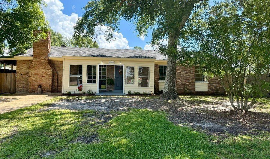 7000 Melrose Dr, Biloxi, MS 39532 - 2 Beds, 3 Bath