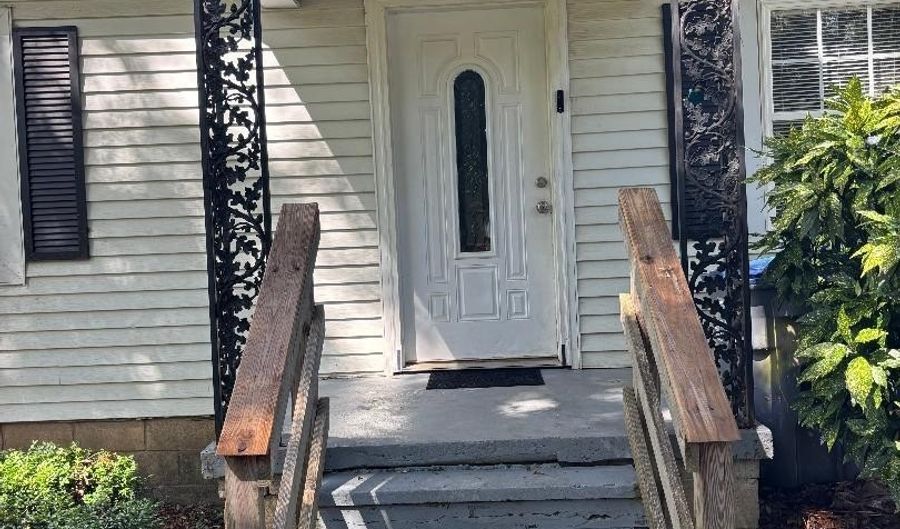 5208 HIGHLAND Ave, Adamsville, AL 35005 - 3 Beds, 1 Bath
