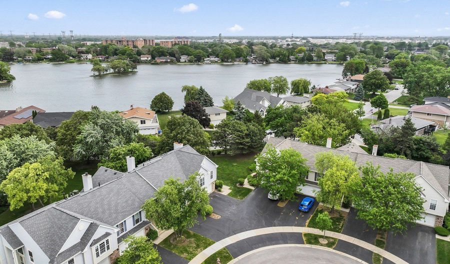 2827 S Embers Ln, Arlington Heights, IL 60005 - 3 Beds, 3 Bath