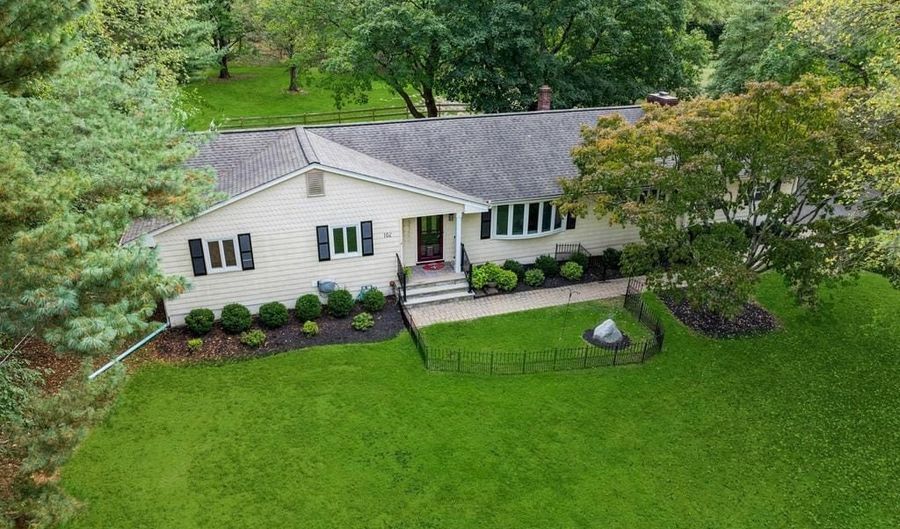 102 JAMESTOWN Rd, Belle Mead, NJ 08502 - 3 Beds, 3 Bath