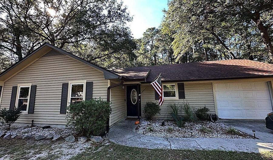 21 Robin Way, Beaufort, SC 29907 - 3 Beds, 2 Bath