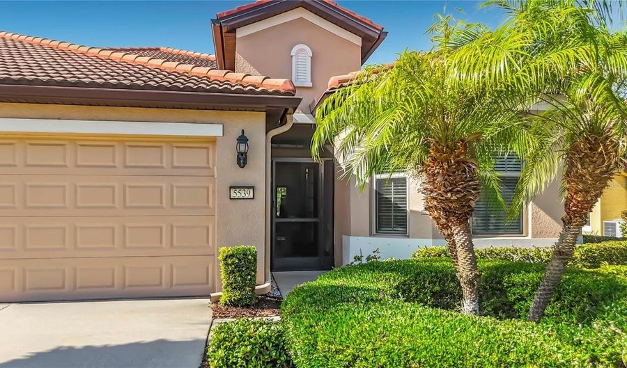 5539 SUNSET FALLS Dr, Apollo Beach, FL 33572 - 3 Beds, 2 Bath