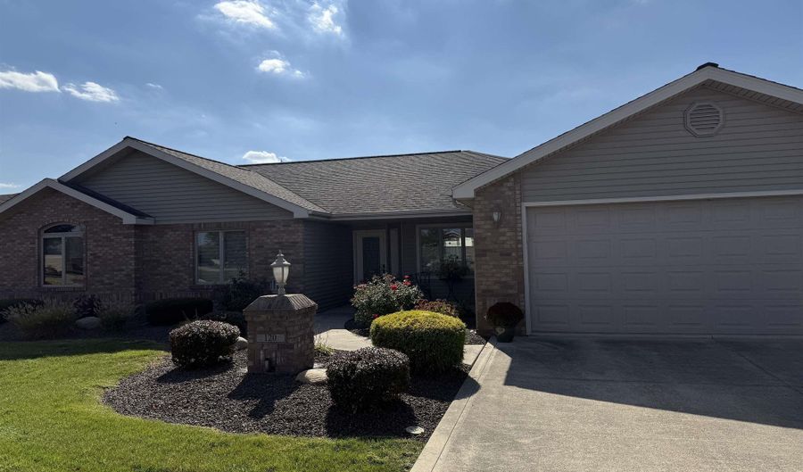 120 Hahnemann Ct, Berne, IN 46711 - 2 Beds, 2 Bath
