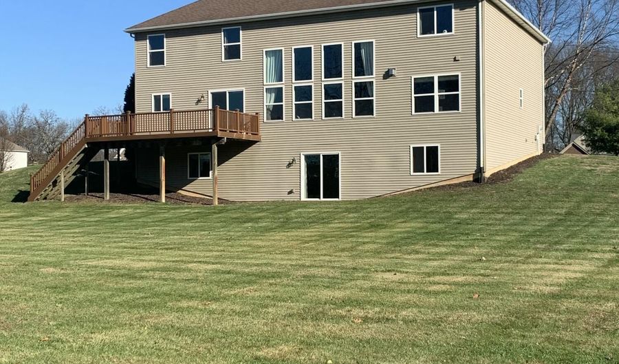 4082 Kelsey Ave, Adrian, MI 49221 - 5 Beds, 5 Bath