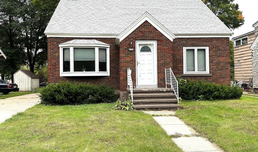 222 SUPERIOR St S, Antigo, WI 54409 - 3 Beds, 1 Bath