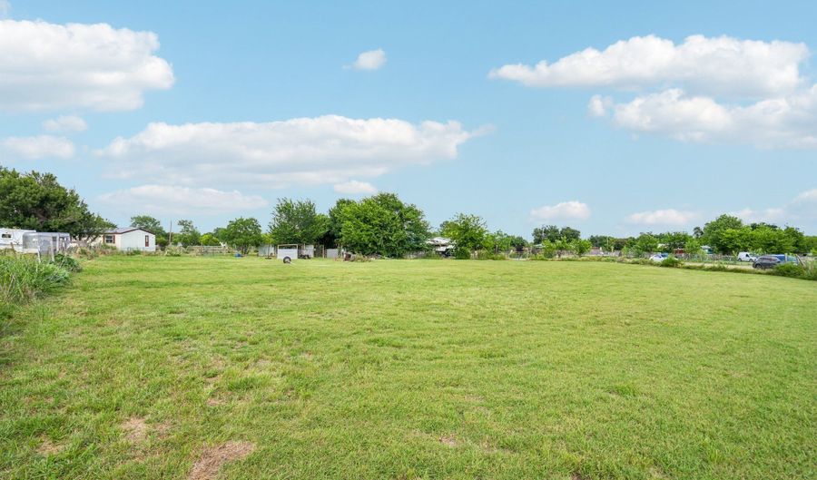 3300 Happy Meadows Dr, Alvarado, TX 76009 - 4 Beds, 2 Bath