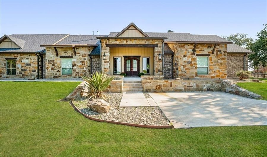 1651 Doss Rd, Millsap, TX 76066 - 4 Beds, 6 Bath