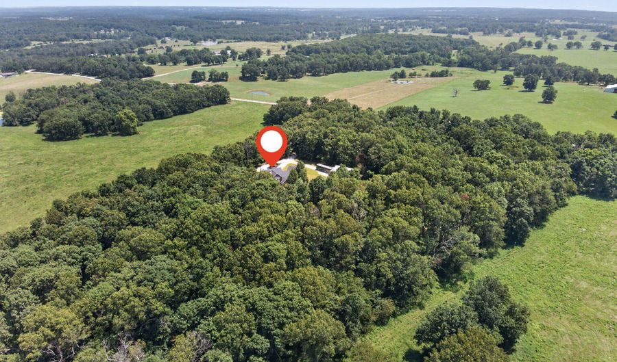 21194 Lawrence 2230, Aurora, MO 65605 - 5 Beds, 5 Bath