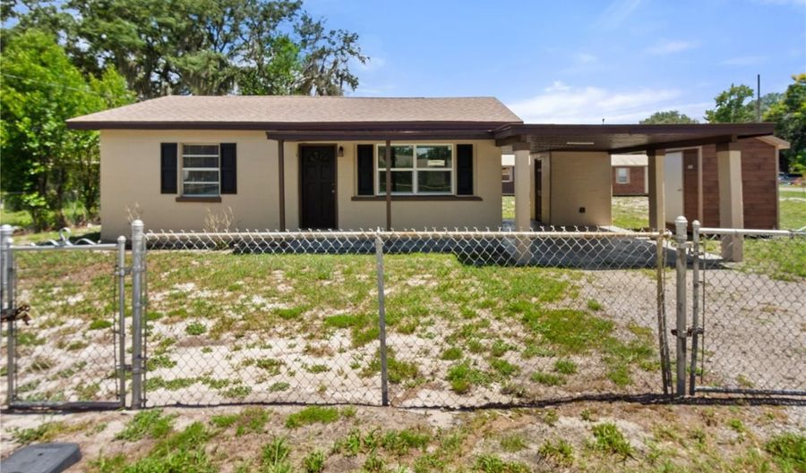 404 ARMOUR Ave, Auburndale, FL 33823 - 2 Beds, 1 Bath