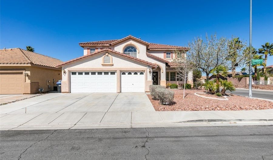 2722 Woodflower Ave, Henderson, NV 89052 - 5 Beds, 3 Bath