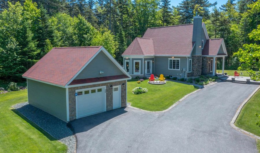 105 Loft Cir, Campton, NH 03223 - 3 Beds, 2 Bath