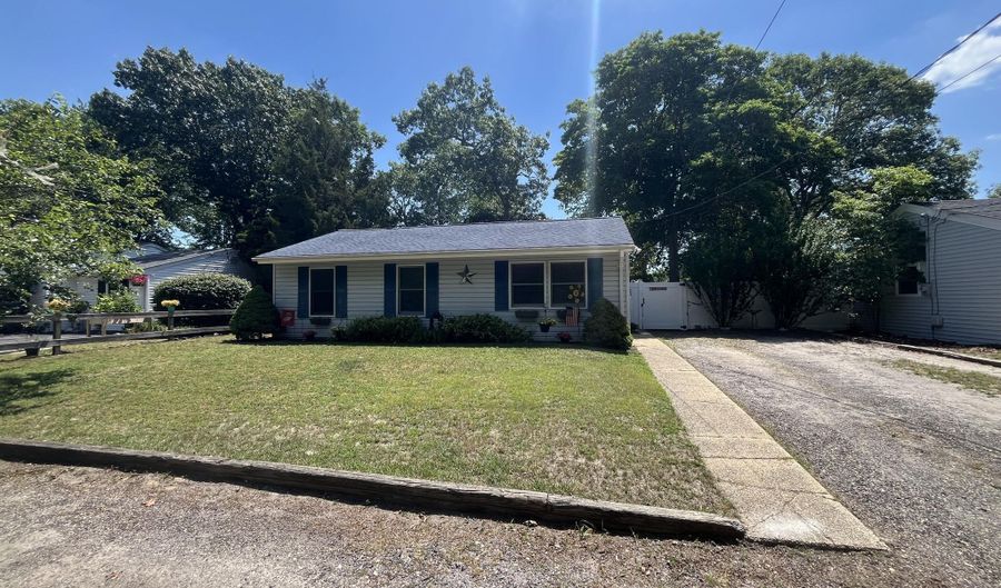 204 2nd St, Barnegat, NJ 08005 - 3 Beds, 1 Bath