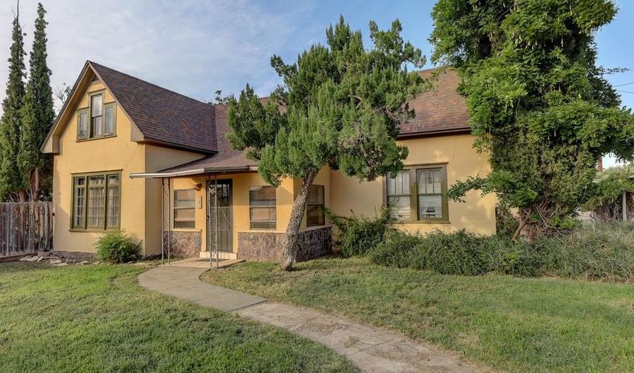 702 N 2nd St, Alpine, TX 79830 - 5 Beds, 3 Bath