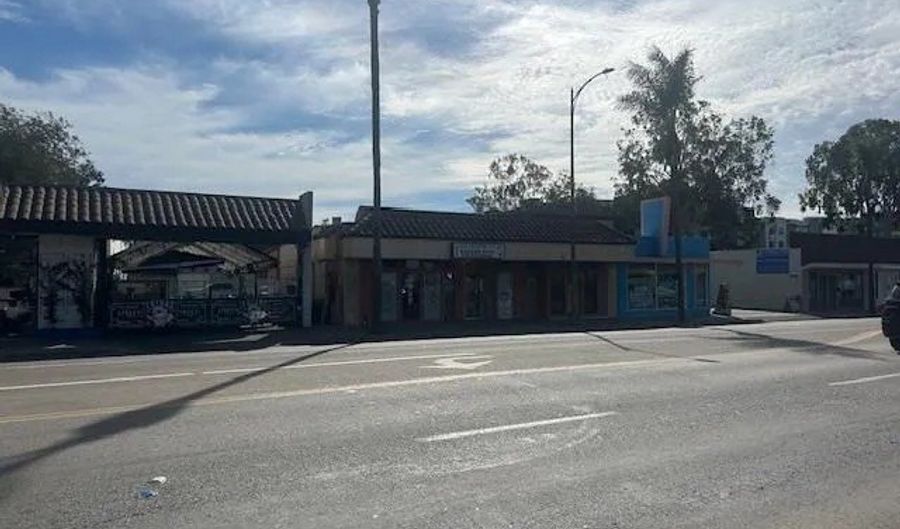 651-53 E. Valley Packway, Escondido, CA 92025 - 0 Beds, 0 Bath