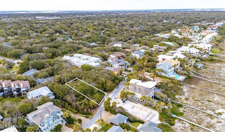 2016 BEACH Ave, Atlantic Beach, FL 32233 - 6 Beds, 5 Bath