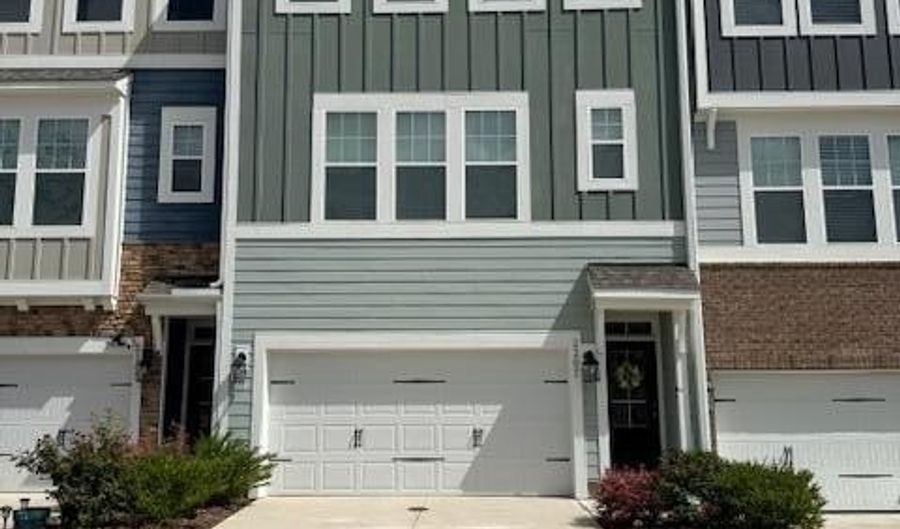 2207 Grants Pass Sta, Apex, NC 27502 - 4 Beds, 4 Bath