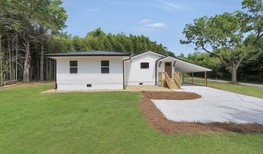 110 Howard, Barnesville, GA 30204 - 4 Beds, 2 Bath