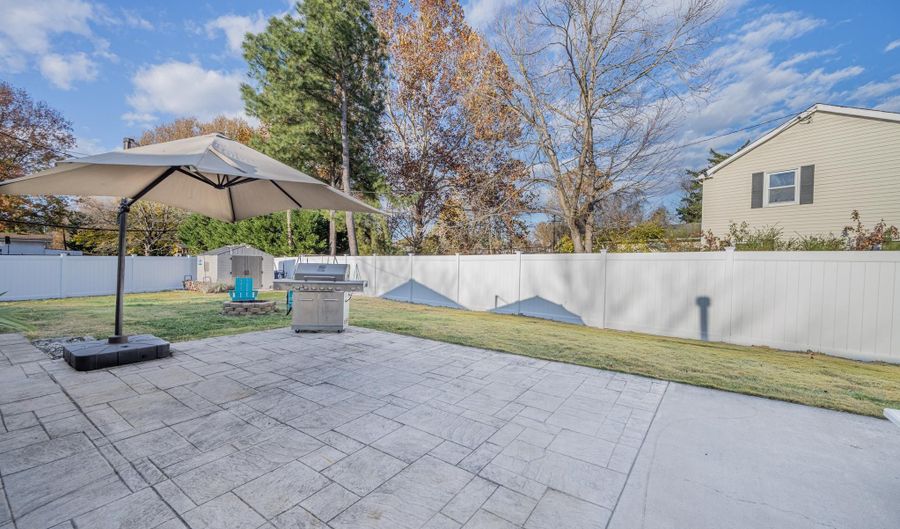 12324 KEMMERTON Ln, Bowie, MD 20715 - 3 Beds, 2 Bath