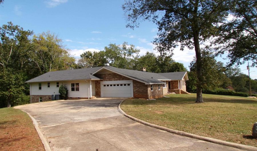 7 CHRISTOPHER Way, Anniston, AL 36207 - 6 Beds, 4 Bath