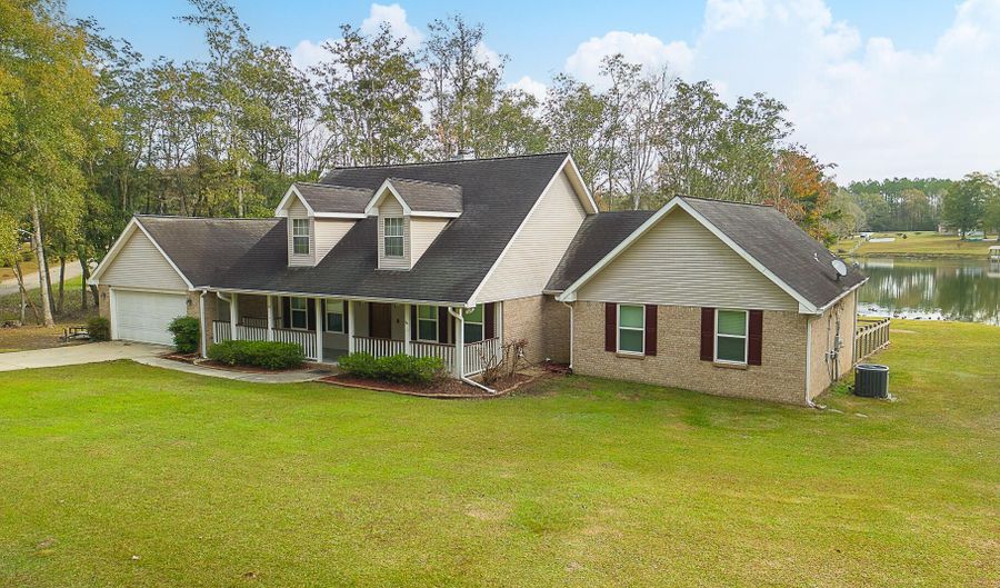 39 Cove Lake Rd, Carriere, MS 39426 - 4 Beds, 3 Bath
