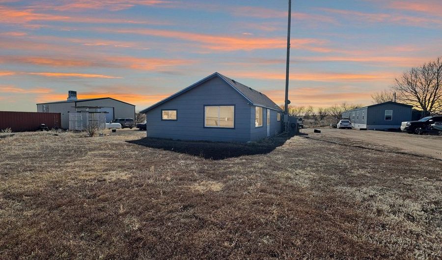 24420 County Road 39, Akron, CO 80720 - 8 Beds, 1 Bath