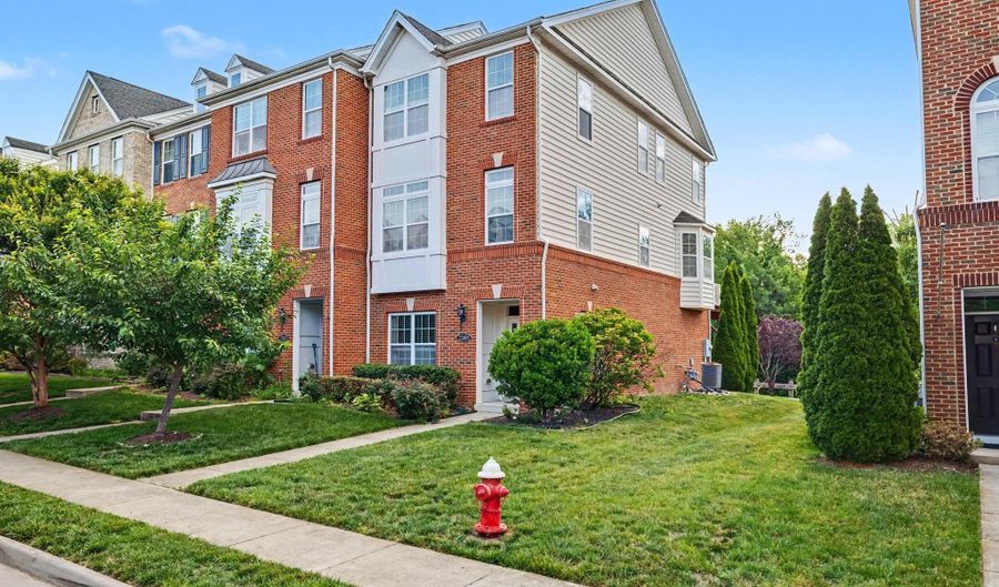 23108 SUNBURY St, Ashburn, VA 20148 - 4 Beds, 4 Bath