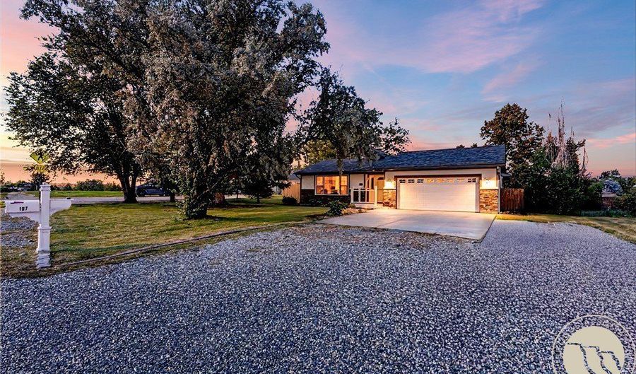 107 Glenhaven, Billings, MT 59105 - 4 Beds, 3 Bath