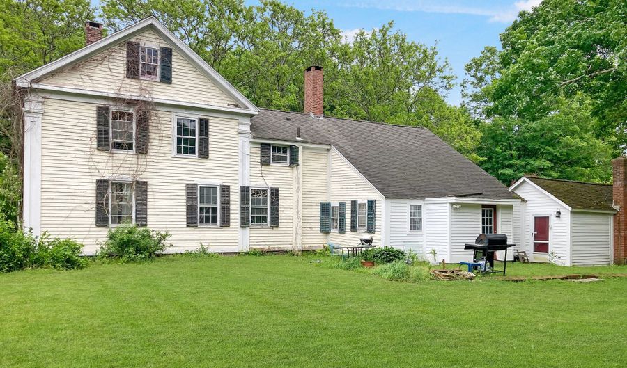 13 Bates Rd, Chaplin, CT 06235 - 5 Beds, 3 Bath