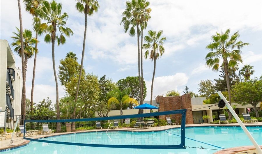 3602 W Estates Ln 306, Rolling Hills Estates, CA 90274 - 2 Beds, 2 Bath