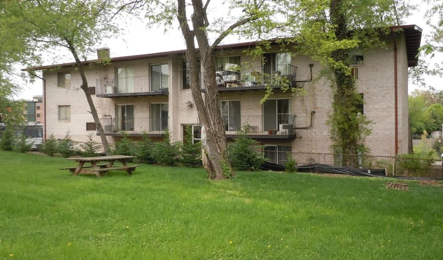 2025 LINCOLN St N 104, Arlington, VA 22207 - 2 Beds, 2 Bath