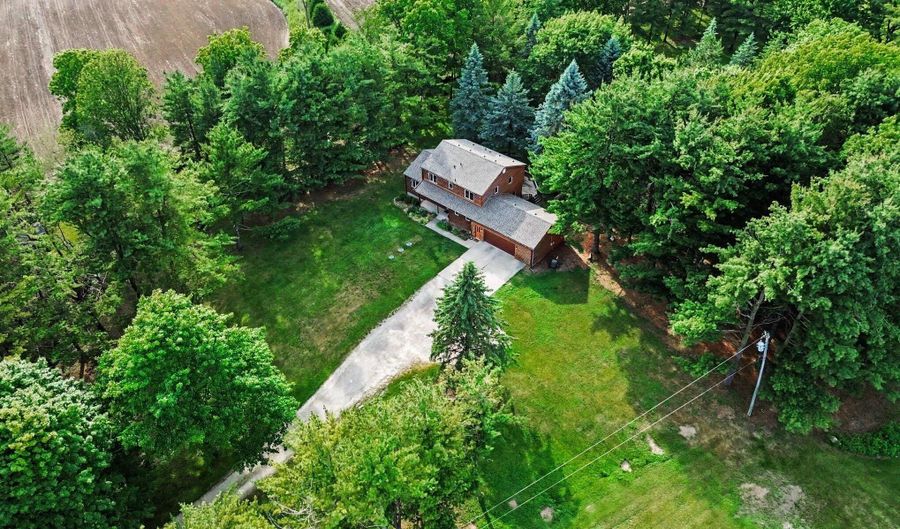 5688 W Waters Rd, Ann Arbor, MI 48103 - 4 Beds, 3 Bath