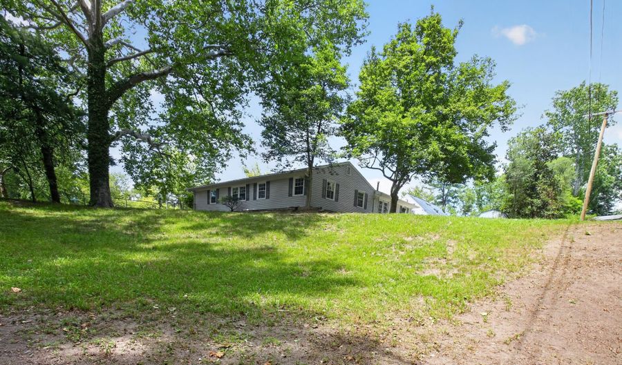 13121 OVERBROOK Ln, Bowie, MD 20715 - 4 Beds, 2 Bath