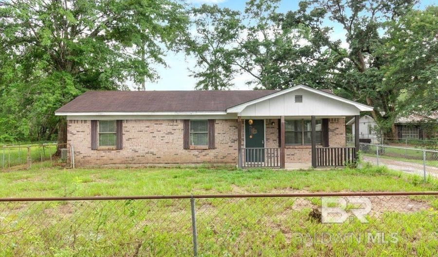 112 E Hurricane Rd, Bay Minette, AL 36507 - 4 Beds, 2 Bath