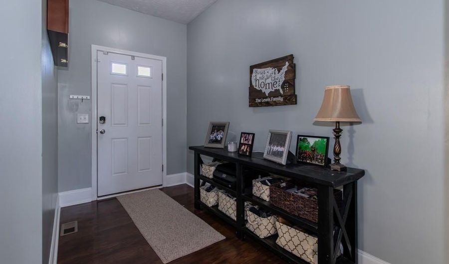 121 Lightwater Dr, Aberdeen, NC 28315 - 4 Beds, 3 Bath