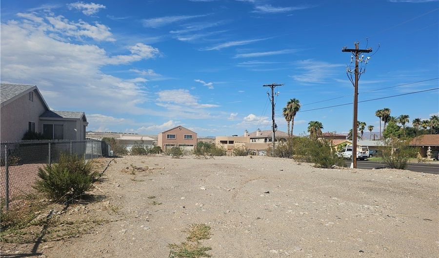 995 Terrace Dr, Bullhead City, AZ 86442 - 0 Beds, 0 Bath