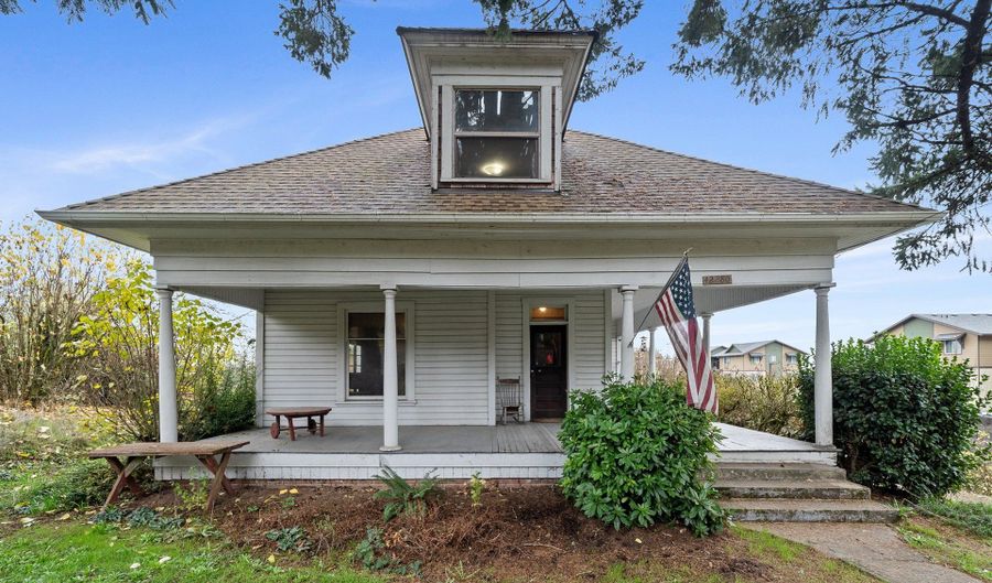 42280 NW BANKS Rd, Banks, OR 97106 - 5 Beds, 2 Bath