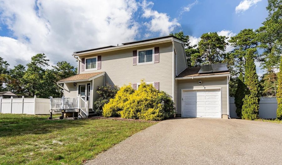 322 Veterans Blvd, Bayville, NJ 08721 - 3 Beds, 2 Bath