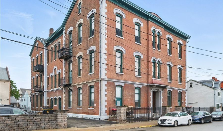 120 S 15th St 301, Airville, PA 15203 - 2 Beds, 2 Bath