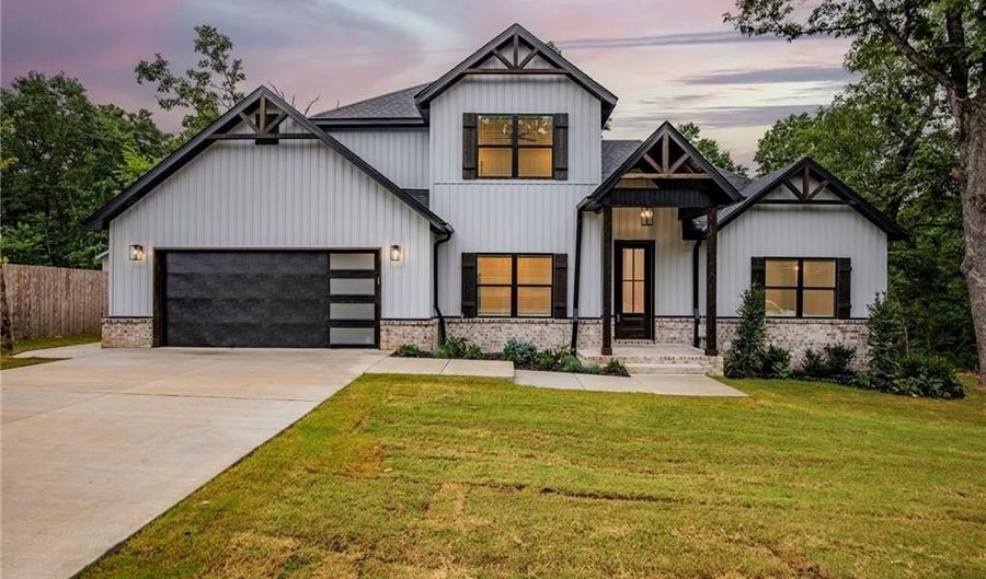 3 Moniave Ln, Bella Vista, AR 72715 - 2 Beds, 3 Bath