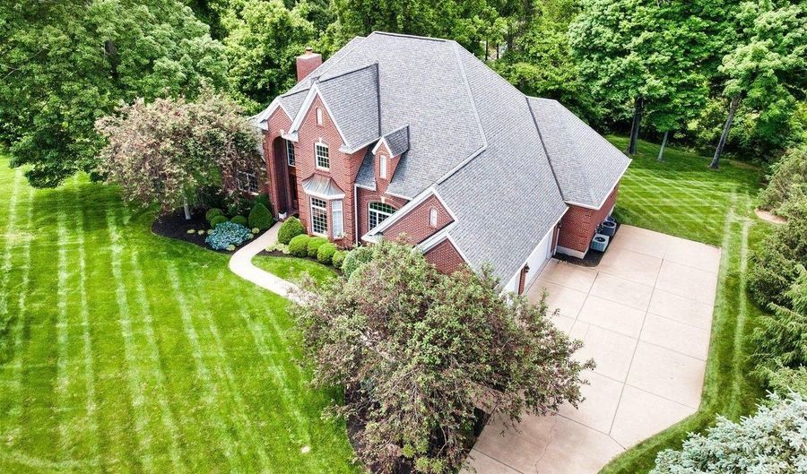 1491 Apple Farm Ln, Anderson Twp., OH 45230 - 5 Beds, 5 Bath