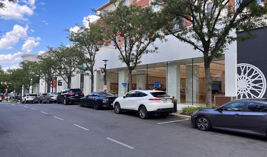 1205 N GARFIELD St #305, Arlington, VA 22201 - 2 Beds, 2 Bath