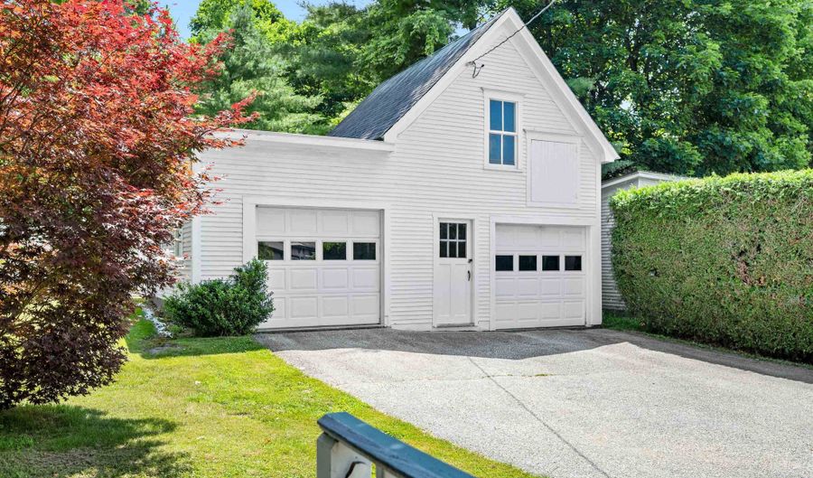 55 Maple Ave, Barre, VT 05641 - 4 Beds, 2 Bath