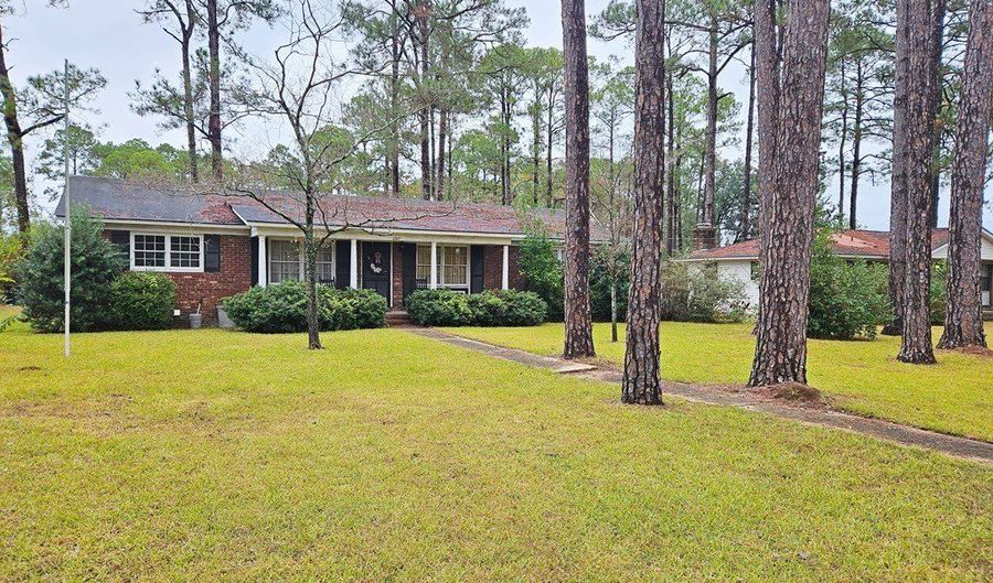 2317 WHISPERING PINES Rd, Albany, GA 31707 - 3 Beds, 2 Bath