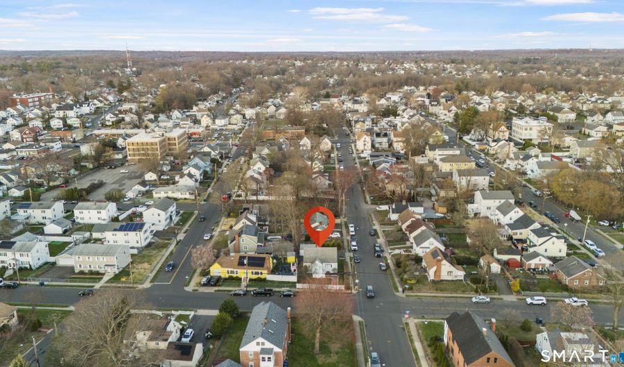 948 Wayne St, Bridgeport, CT 06606 - 5 Beds, 2 Bath