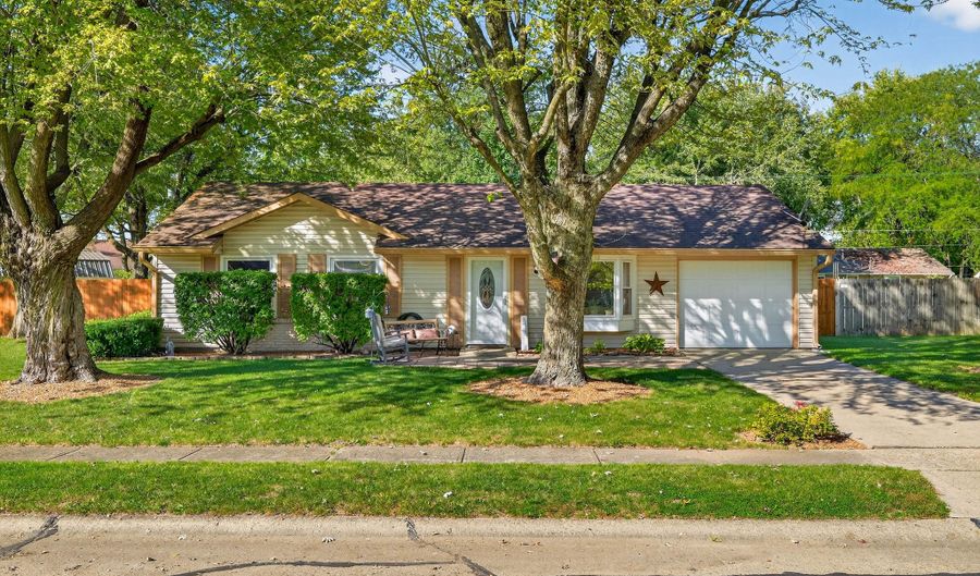 248 Old Trail Dr, Bargersville, IN 46106 - 3 Beds, 1 Bath