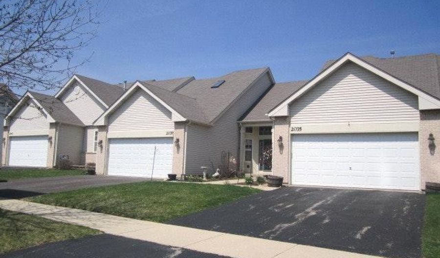 2039 Tamahawk Ln, Naperville, IL 60564 - 3 Beds, 4 Bath